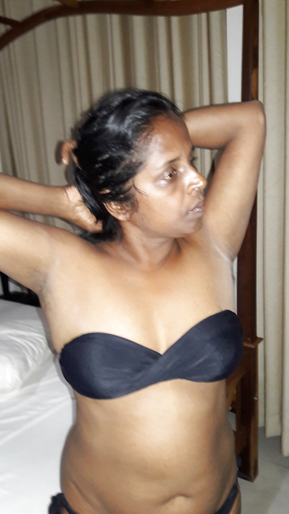 tamil wife nude selfie