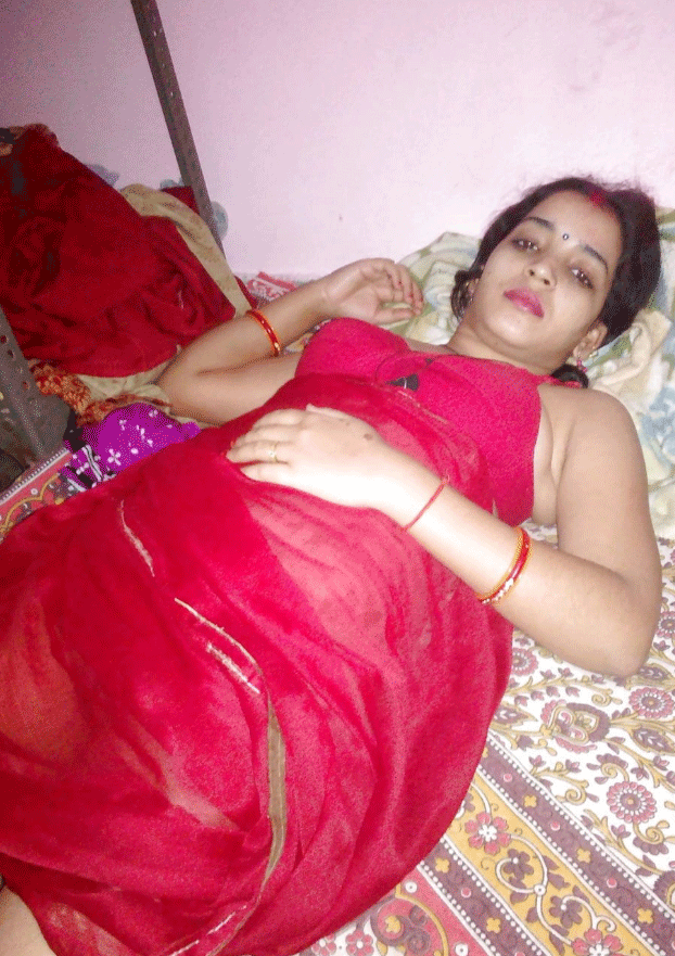 Nude Beautiful Indian Housewife