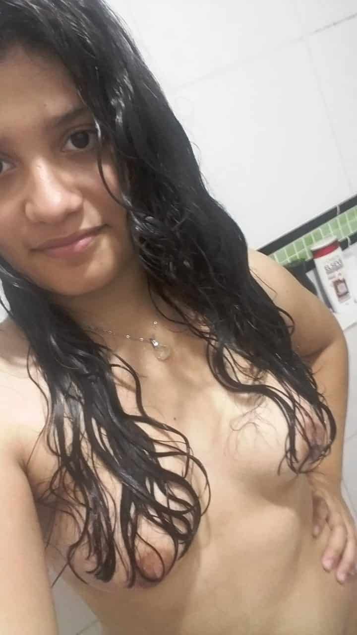 indian nude selfie