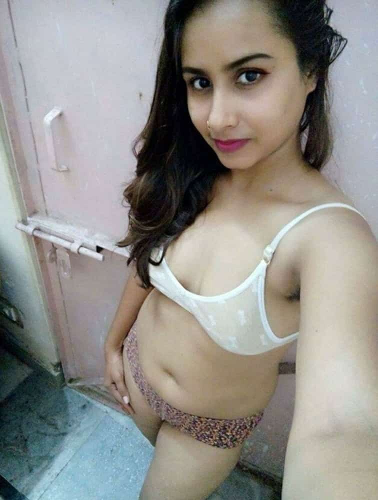 Nude indian beauty 