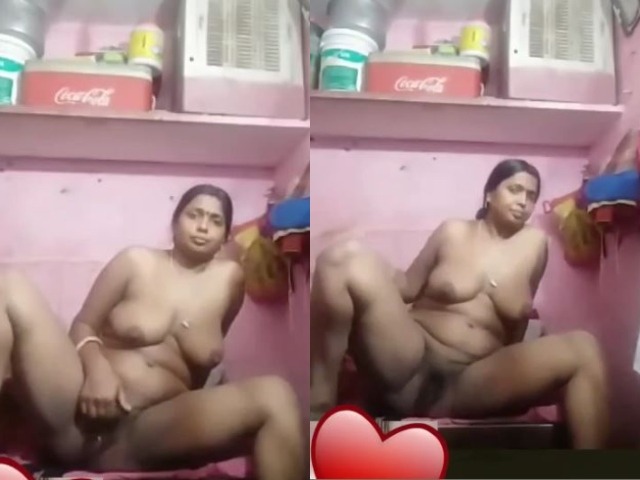 Naked pussy video